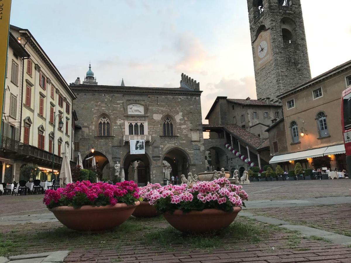 Soggiorno In Centro Storico Вимеркате Экстерьер фото